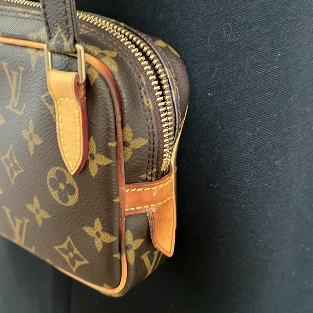 Louis Vuitton Brown Monogram Crossbody Bag - Picture 14 of 14
